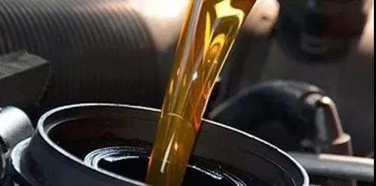 機油種類百科大全，不再傻傻分不清！